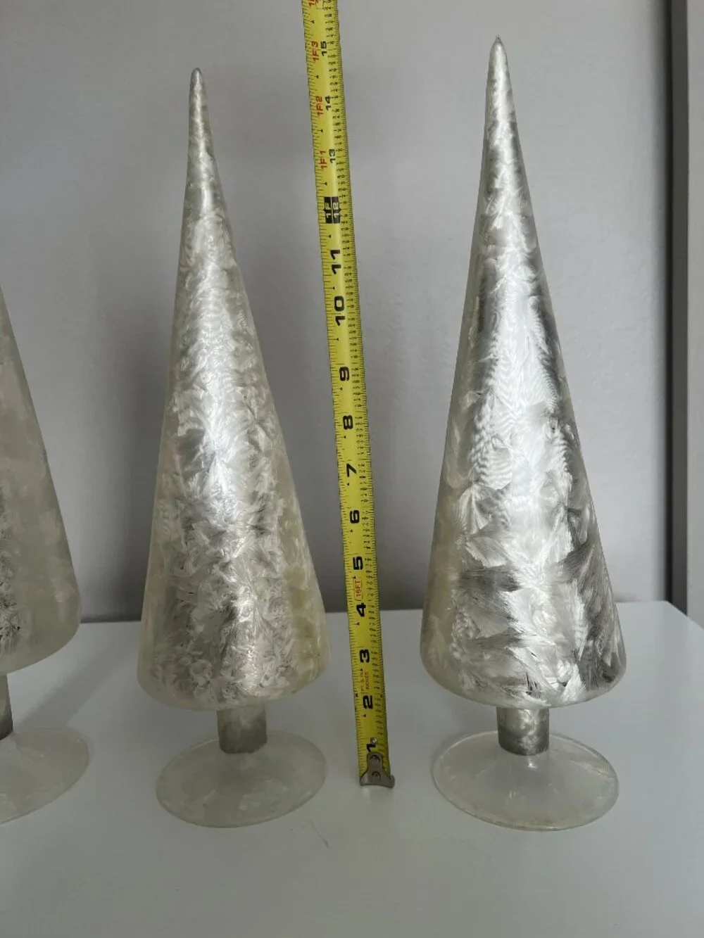 NWOT Pier 1 Holiday Tree Cracked Glass (Set of 3)